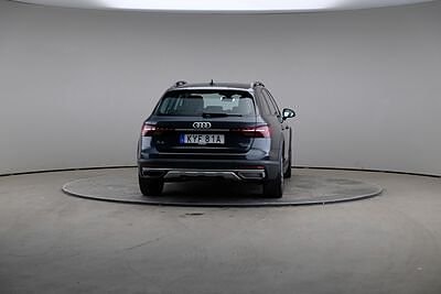 Audi A4 allroad 2 of 3