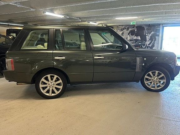 Land Rover Range Rover 9 of 30