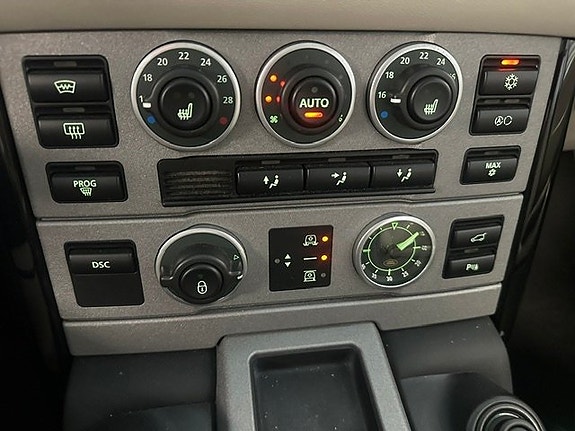 Land Rover Range Rover 16 of 30