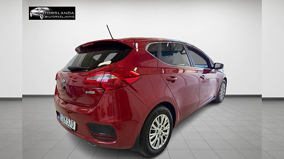 Kia Ceed 4 of 15