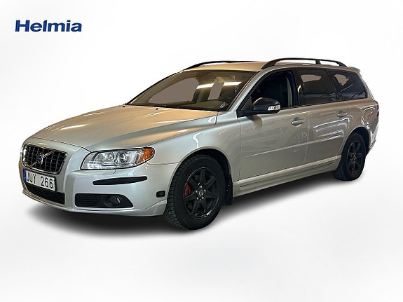 Volvo V70 2 of 5