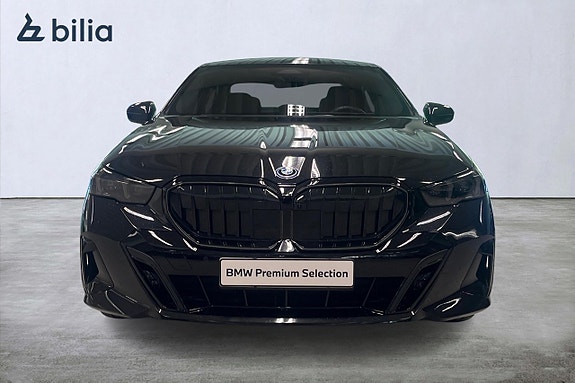 BMW 530e 5 of 17