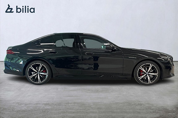 BMW 530e 15 of 17