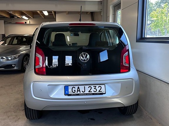 Volkswagen UP! 5 of 5