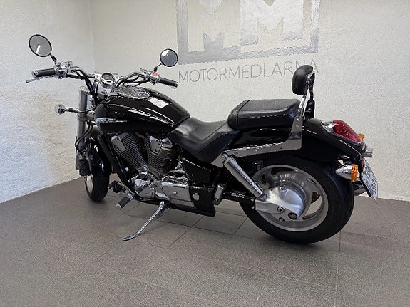 Honda VTX1800C 861 mil 10 of 13