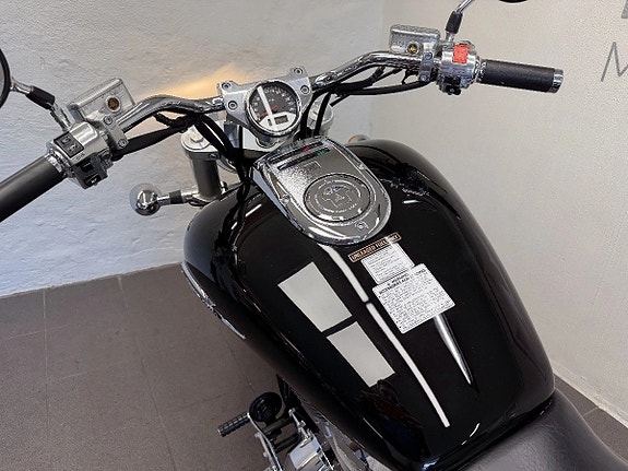 Honda VTX1800C 861 mil 5 of 13