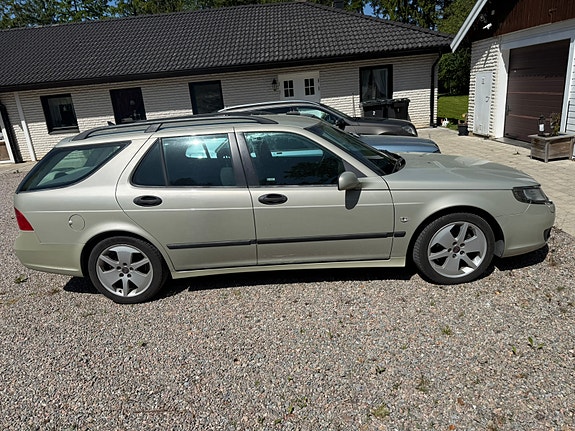 Saab 9-5 3 of 5