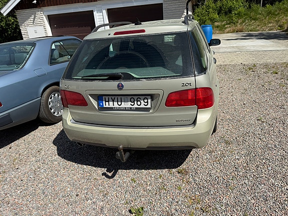 Saab 9-5 2 of 5
