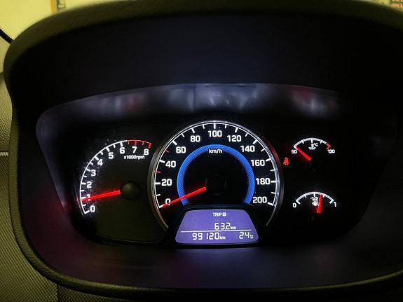 Hyundai i10 14 of 15