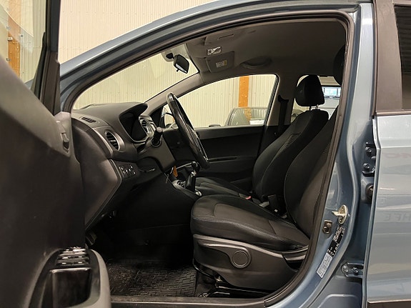 Hyundai i10 12 of 15