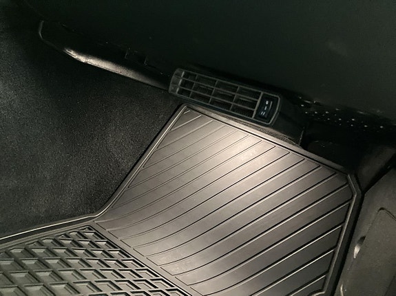 Mercedes-Benz E220 24 of 26