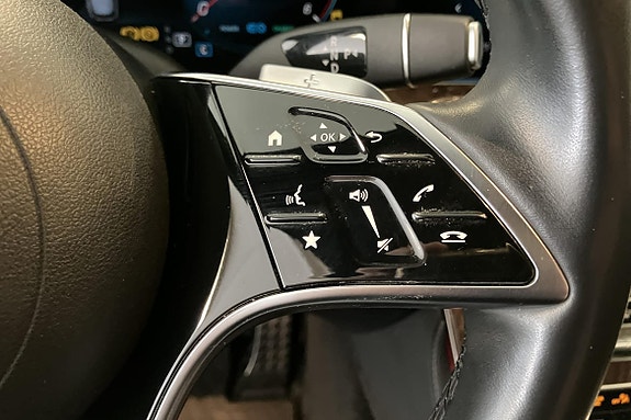 Mercedes-Benz E220 12 of 26