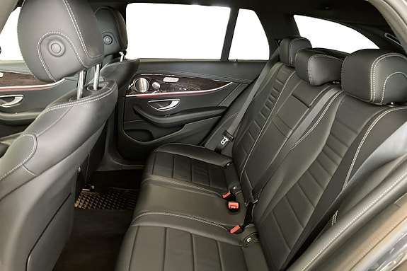 Mercedes-Benz E220 20 of 26