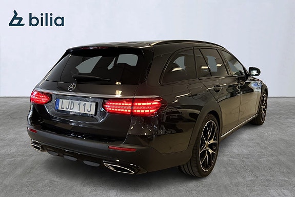 Mercedes-Benz E220 3 of 26