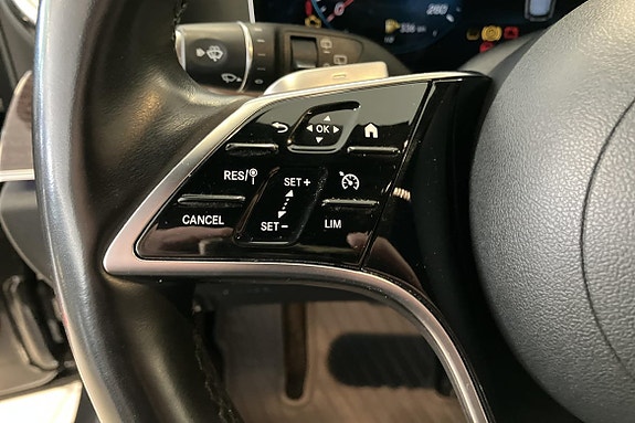 Mercedes-Benz E220 11 of 26
