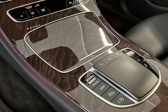 Mercedes-Benz E220 15 of 26