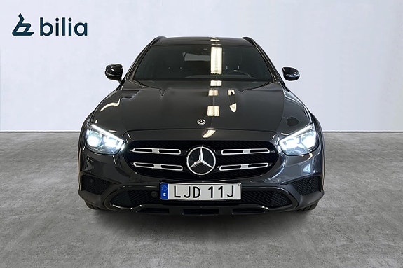 Mercedes-Benz E220 5 of 26