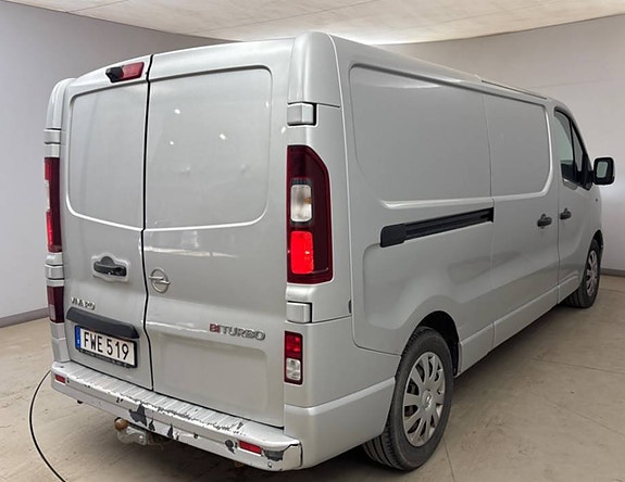 Opel Vivaro 2 of 5