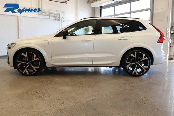 Volvo XC60 3 of 5