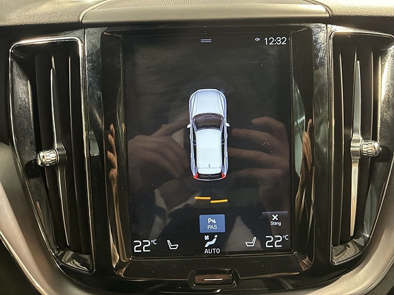 Volvo XC60 18 of 25