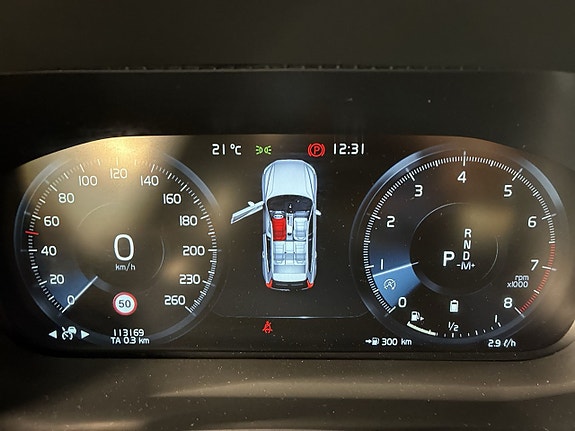 Volvo XC60 14 of 25