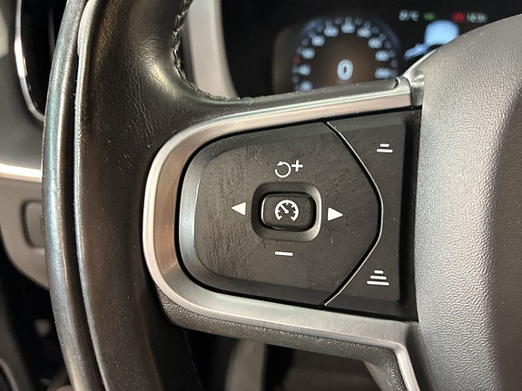 Volvo XC60 17 of 25