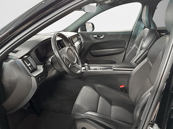 Volvo XC60 9 of 25