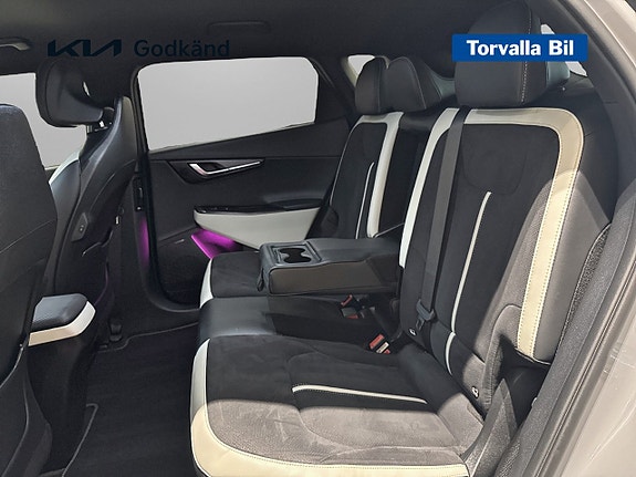 Kia EV6 10 of 15