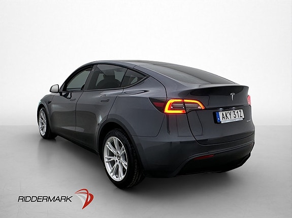Tesla Model Y 6 of 30
