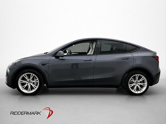 Tesla Model Y 5 of 5