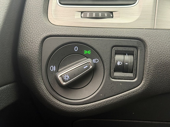 Volkswagen Golf VII 16 of 30