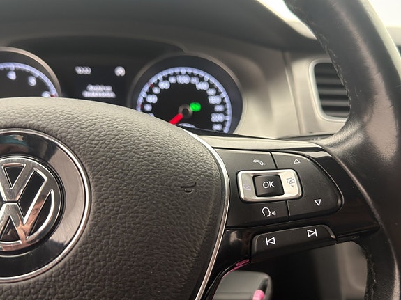 Volkswagen Golf VII 19 of 30
