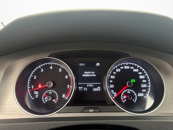 Volkswagen Golf VII 18 of 30