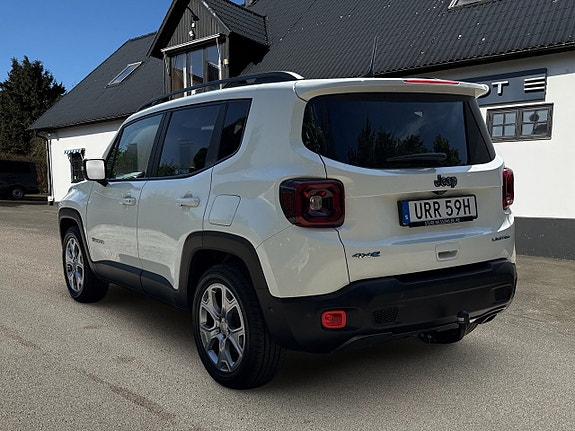 Jeep Renegade 2 of 5