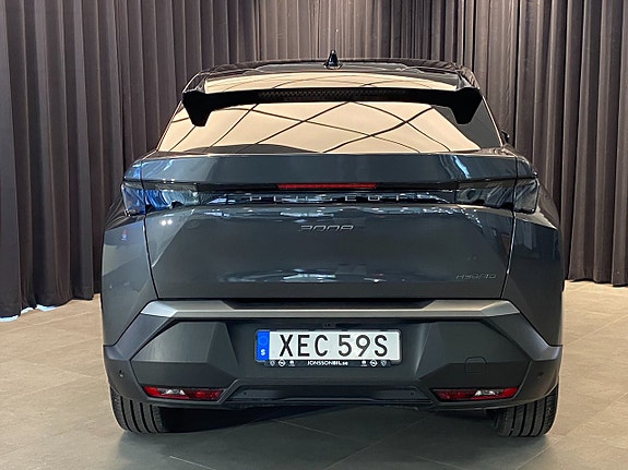 Peugeot 3008 2 of 5