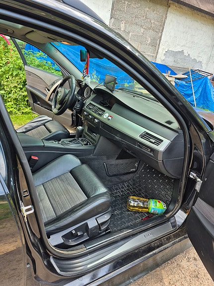 BMW 530d 6 of 8