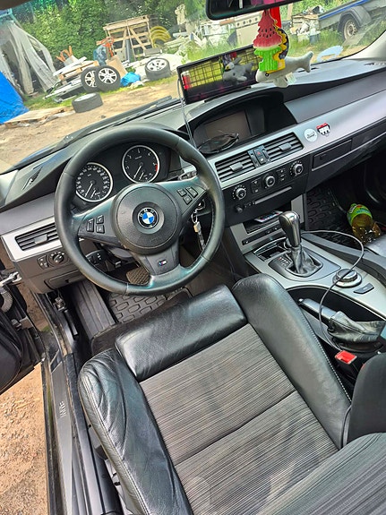 BMW 530d 4 of 8
