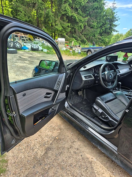 BMW 530d 3 of 8