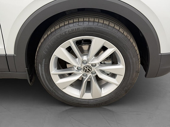 Volkswagen T-Cross 27 of 29