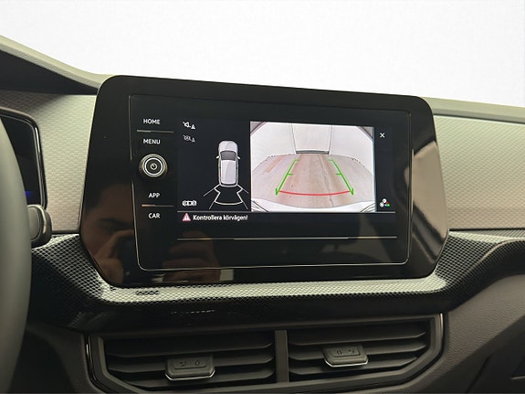 Volkswagen T-Cross 17 of 29