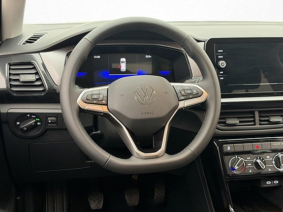 Volkswagen T-Cross 11 of 29