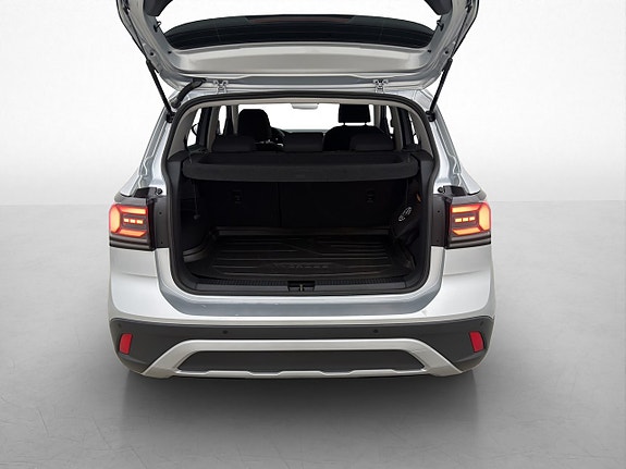Volkswagen T-Cross 25 of 29