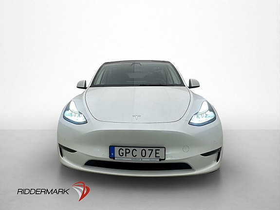 Tesla Model Y 3 of 5