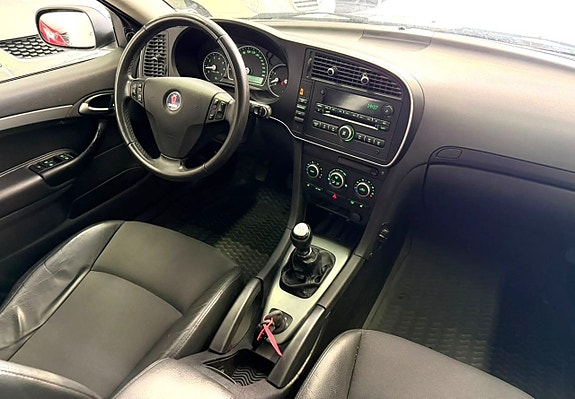 Saab 9-3 8 of 23