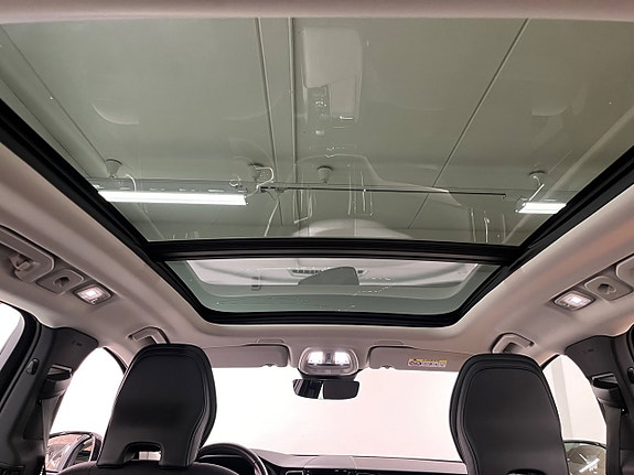 Volvo XC60 13 of 24