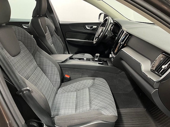 Volvo XC60 19 of 24