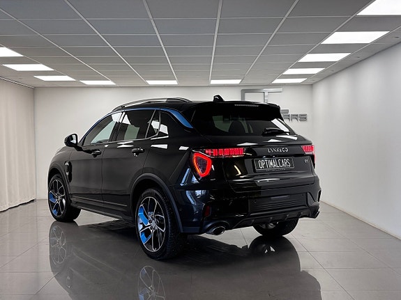 Lynk & Co 01 16 of 17