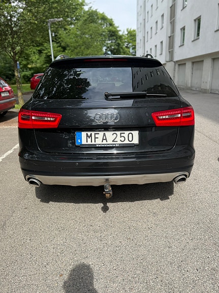 Audi A6 allroad 2 of 5