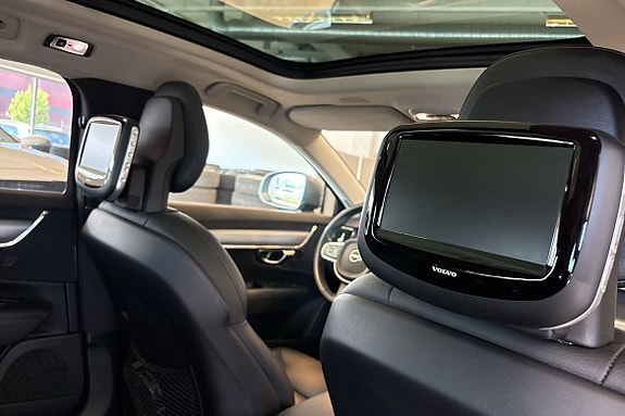 Volvo V90 Cross Country 13 of 30