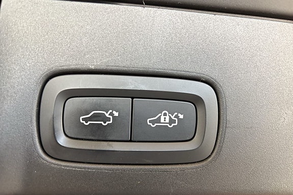Volvo V90 Cross Country 17 of 30